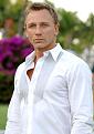Click image for larger version

Name:	daniel_craig_dress_shirt.jpg
Views:	170
Size:	22.9 KB
ID:	398057
